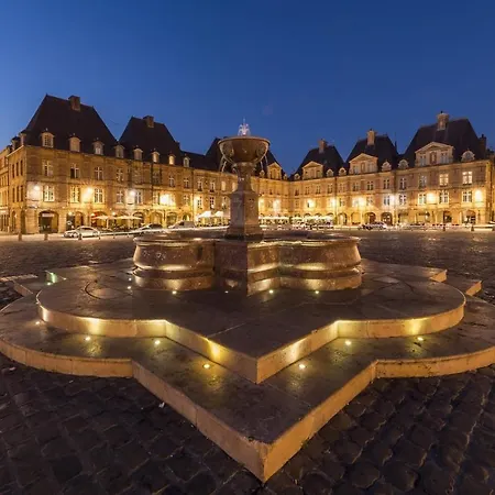 شقة Budget Appart Avec Parking Au Centre-ville Charleville-Mézières